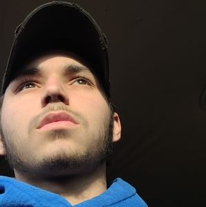 Meet your Posher, Carlos